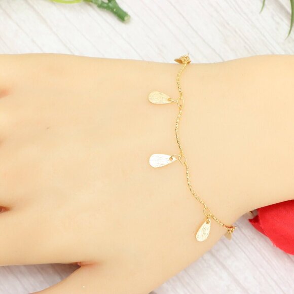 "Trendy Handmade Bracelet – A Thoughtful Gift for Girls & Women | UNVRC1089 - Picture 1 of 10